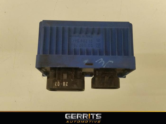 Glow plug relay Opel Corsa D 1.3 CDTi 16V ecoFLEX 55557760