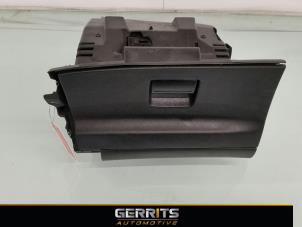 Usagé Boîte à gants Ford Galaxy (WA6) 2.0 TDCi 16V 140 Prix € 48,40 Règlement à la marge proposé par Gerrits Automotive
