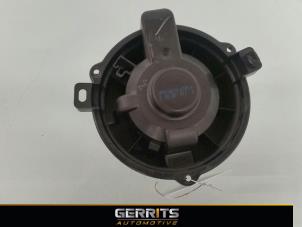 Usados Motor de ventilador de calefactor Mitsubishi Colt (Z2/Z3) 1.3 16V Precio € 21,98 Norma de margen ofrecido por Gerrits Automotive