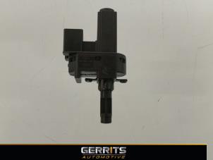 Used Clutch switch Ford Transit Connect 1.8 TDCi 90 DPF Price € 21,98 Margin scheme offered by Gerrits Automotive