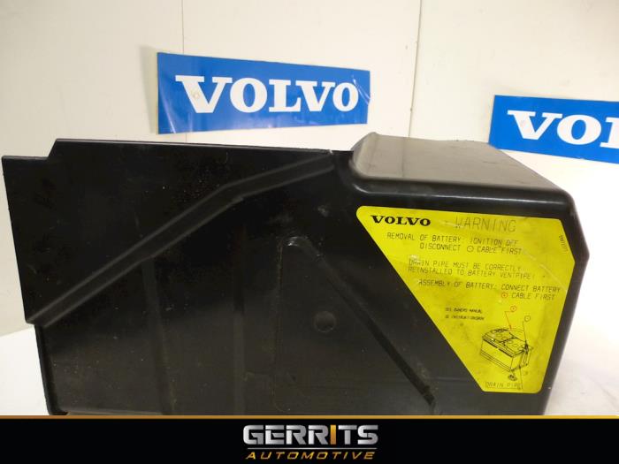 Begagnade Batterilåda Volvo S60 I (RS/HV) 2.3 T5 20V Pris € 19,99 Marginaltabell erbjuds av Gerrits Automotive BV