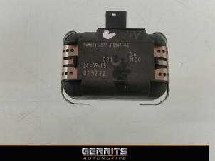 Używane Czujnik deszczu Ford Focus 2 1.6 16V Cena € 21,98 Procedura marży oferowane przez Gerrits Automotive