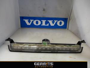 Usados Luz de frenos adicional centro Volvo XC70 (SZ) Precio € 25,30 Norma de margen ofrecido por Gerrits Automotive