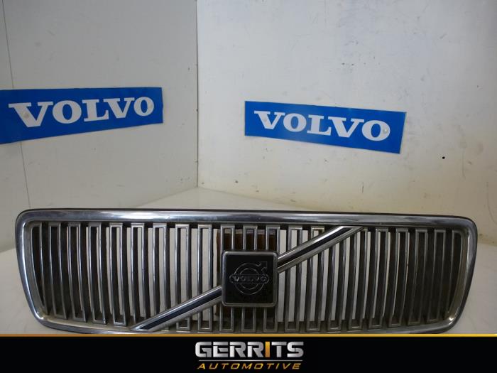 Grille from a Volvo S70  1998