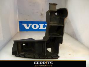 Used Rear bumper bracket, right Volvo XC70 (BZ) 2.4 D5 20V AWD Price € 21,98 Margin scheme offered by Gerrits Automotive