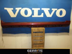 Używane Belka boczna prawa Volvo S60 I (RS/HV) Cena € 37,40 Procedura marży oferowane przez Gerrits Automotive