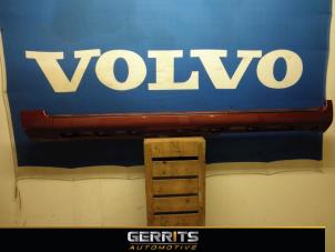 Używane Belka boczna lewa Volvo S60 I (RS/HV) Cena € 56,10 Procedura marży oferowane przez Gerrits Automotive