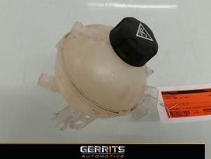 Used Expansion vessel Peugeot 3008 II (M4/MC/MJ/MR) 1.6 BlueHDi 120 Price € 19,99 Margin scheme offered by Gerrits Automotive