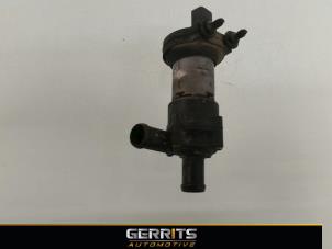 Usagé Pompe à eau Volkswagen Sharan (7M8/M9/M6) 2.0 Prix € 37,40 Règlement à la marge proposé par Gerrits Automotive