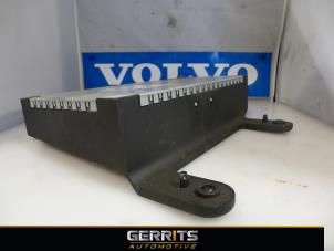 Used Radio amplifier Volvo XC70 (BZ) 2.4 D5 20V AWD Price € 55,00 Margin scheme offered by Gerrits Automotive