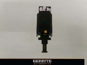 Used Brake light switch Chevrolet Spark 1.0 16V Bifuel Price € 21,98 Margin scheme offered by Gerrits Automotive