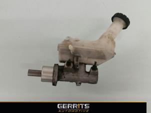 Używane Glówny cylinder hamulcowy Nissan Micra (K12) 1.2 16V Cena € 21,98 Procedura marży oferowane przez Gerrits Automotive