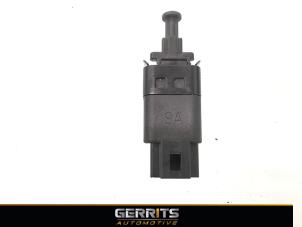 Used Brake light switch Chevrolet Spark 1.0 16V Bifuel Price € 21,98 Margin scheme offered by Gerrits Automotive