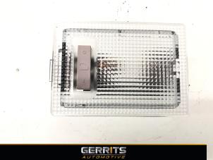 Usagé Eclairage intérieur avant Chevrolet Spark 1.0 16V Bifuel Prix € 21,98 Règlement à la marge proposé par Gerrits Automotive