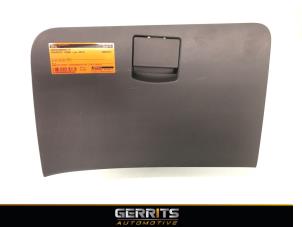 Usagé Boîte à gants Chevrolet Spark 1.0 16V Bifuel Prix € 24,99 Règlement à la marge proposé par Gerrits Automotive