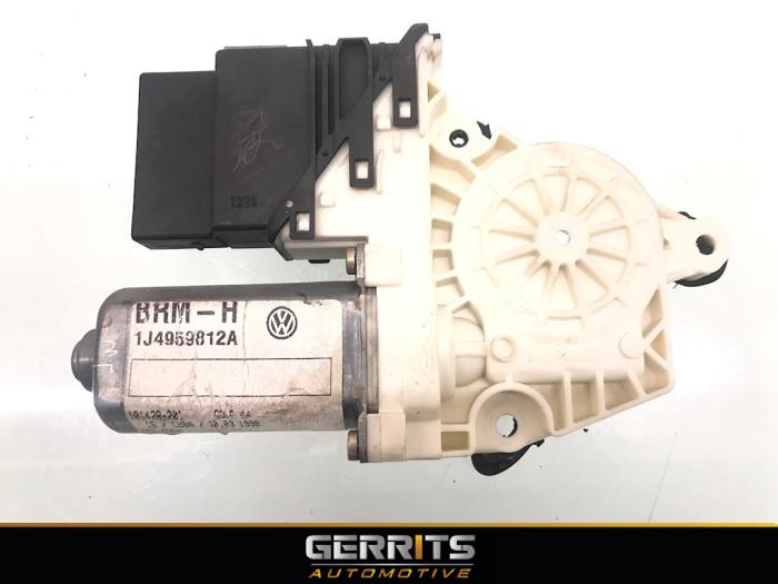 Usados Motor de ventanilla de puerta Volkswagen Golf IV (1J1) 1.9 TDI 110 Precio € 21,98 Norma de margen ofrecido por Gerrits Automotive BV