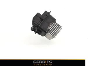 Used Heater resistor Renault Megane III Grandtour (KZ) 1.6 16V Price € 21,98 Margin scheme offered by Gerrits Automotive
