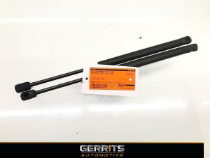 Gebrauchte Set Gasdämpfer Heckklappe Chevrolet Aveo (250) 1.2 16V Preis € 21,98 Margenregelung angeboten von Gerrits Automotive