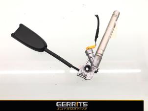 Used Seatbelt tensioner, right Renault Megane III Grandtour (KZ) 1.6 16V Price € 49,48 Margin scheme offered by Gerrits Automotive