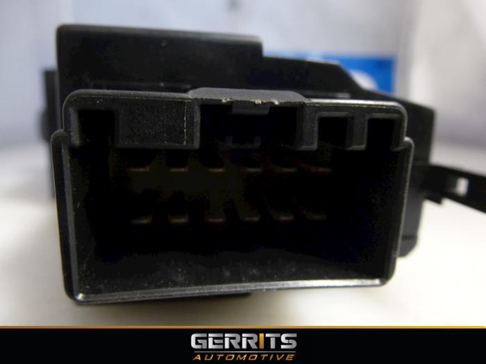 Electric window switch from a Volvo V70 (SW) 2.4 20V 140 2000