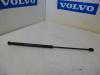 Volvo V70 (BW) 2.0 D3 20V Gasdämpfer Bodenblech Kofferraum