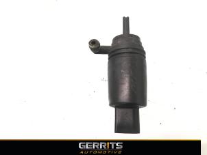 Used Rear screen washer pump BMW 5 serie Touring (E61) 535d 24V Price € 21,98 Margin scheme offered by Gerrits Automotive