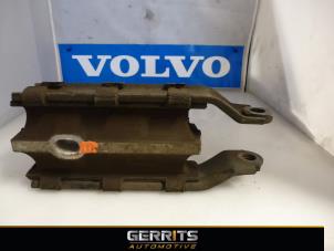 Usados Soporte de motor Volvo V70 (BW) 2.0 D3 20V Precio € 31,90 Norma de margen ofrecido por Gerrits Automotive