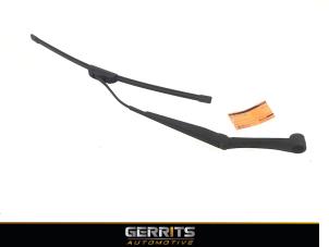 Used Front wiper arm Hyundai i10 (F5) 1.1i 12V Price € 19,99 Margin scheme offered by Gerrits Automotive