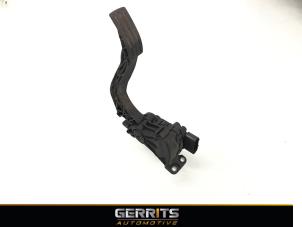 Used Accelerator pedal Ford Fusion 1.6 16V Kat. Price € 39,60 Margin scheme offered by Gerrits Automotive