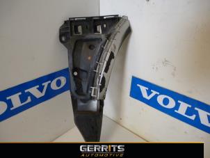 Usagé Support pare-chocs avant gauche Volvo XC90 I 2.9 T6 24V Prix € 19,99 Règlement à la marge proposé par Gerrits Automotive