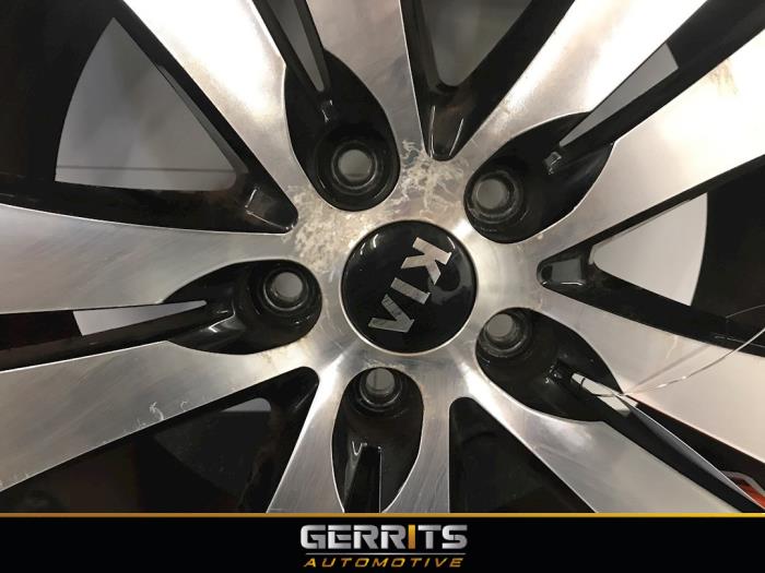 Wheel + tyre Kia Sportage 1.7 CRDi 16V 4x2 529103U310 Alloy KIA
