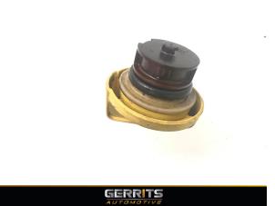 Used Oil cap Opel Vectra C GTS 2.2 DIG 16V Price € 21,98 Margin scheme offered by Gerrits Automotive