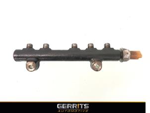 Used Fuel injector nozzle Peugeot 3008 II (M4/MC/MJ/MR) 1.6 BlueHDi 120 Price € 29,99 Margin scheme offered by Gerrits Automotive