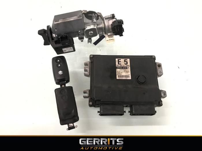 Used Ignition lock + computer Suzuki Swift (ZA/ZC/ZD1/2/3/9) 1.6 Sport VVT 16V Price € 191,67 Margin scheme offered by Gerrits Automotive BV
