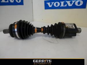Used Front drive shaft, left Volvo S80 (TR/TS) 2.9 T6 24V Price € 55,00 Margin scheme offered by Gerrits Automotive