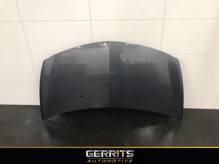 Bonnet from a Renault Clio III (BR/CR) 1.6 16V 2008