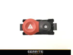 Used Panic lighting switch Renault Clio III (BR/CR) 1.6 16V Price € 21,98 Margin scheme offered by Gerrits Automotive