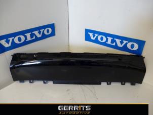 Used Rear bumper component, central Volvo V60 I (FW/GW) 2.0 D4 16V Price € 31,90 Margin scheme offered by Gerrits Automotive