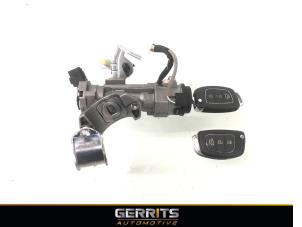 Used Ignition lock + key Hyundai i10 (B5) 1.0 12V Price € 88,00 Margin scheme offered by Gerrits Automotive