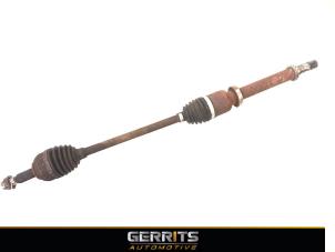 Used Front drive shaft, right Renault Clio III (BR/CR) 1.2 16V 75 Price € 28,60 Margin scheme offered by Gerrits Automotive