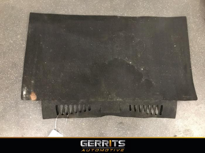 Boot mat from a Nissan Micra (K12) 1.4 16V 2004