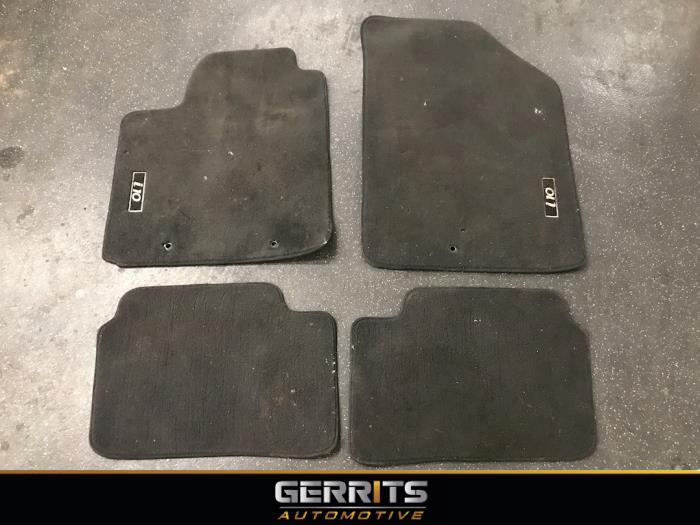 Gebrauchte Matten Set Hyundai i10 (B5) 1.0 12V Preis € 27,48 Margenregelung angeboten von Gerrits Automotive BV
