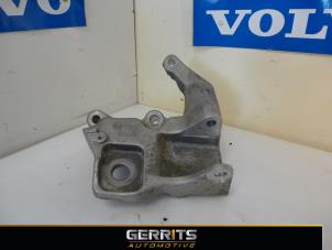 Used Engine mount Volvo V60 I (FW/GW) 2.0 D4 16V Price € 50,60 Margin scheme offered by Gerrits Automotive