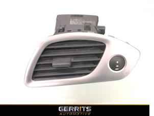 Used Dashboard vent Renault Scénic III (JZ) 1.6 16V Price € 21,98 Margin scheme offered by Gerrits Automotive