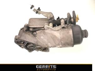 Używane Obudowa filtra oleju Ford Focus 3 Wagon 1.6 TDCi Cena € 49,99 Procedura marży oferowane przez Gerrits Automotive