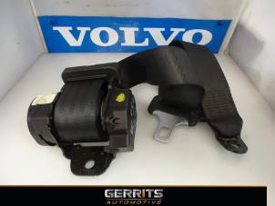 Used Rear seatbelt, centre Volvo V50 (MW) 1.8 16V Price € 31,90 Margin scheme offered by Gerrits Automotive