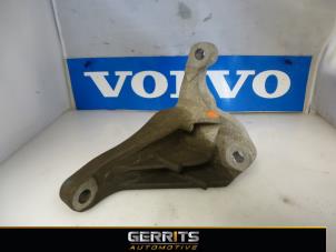 Used Engine mount Volvo V50 (MW) 1.8 16V Price € 25,30 Margin scheme offered by Gerrits Automotive