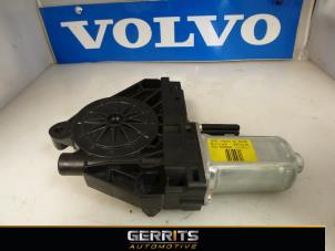 Used Door window motor Volvo V60 I (FW/GW) 2.0 D4 16V Price € 21,98 Margin scheme offered by Gerrits Automotive