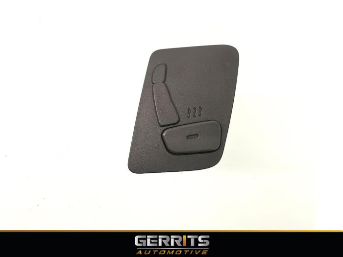 Seat heating switch from a Daewoo Epica 2.0 D 16V 2009