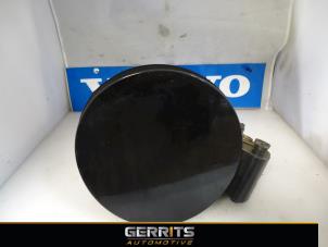 Used Tank cap cover Volvo V40 (MV) 2.0 D2 16V Price € 31,90 Margin scheme offered by Gerrits Automotive